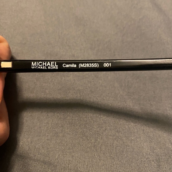 Michael Kors Camila sunglasses with hard case - Picture 9 of 12